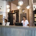 Q4 Hotel&Hostel